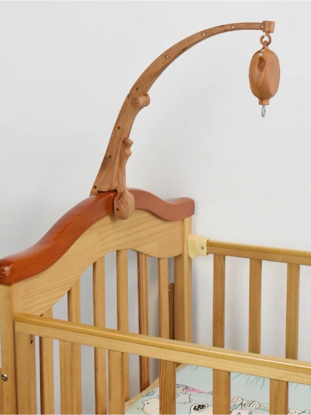 NWT Crib Mobile Arm - Natural Brown - 35 Songs